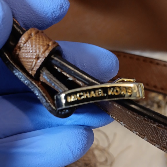 Michael Kors Hamilton Traveler Crossbody bag - Picture 3 of 14